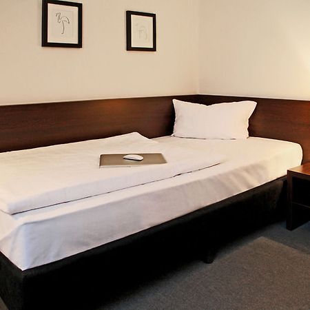 Hotel Luetzow Berlin Exterior photo