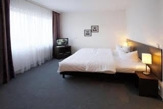 Hotel Luetzow Berlin Exterior photo